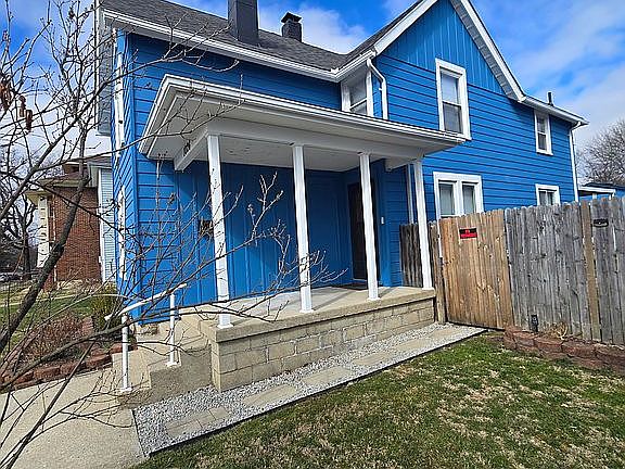 2nd image of 1026 Broadway St