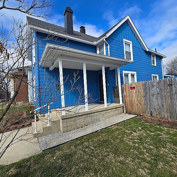 Listing photo 2