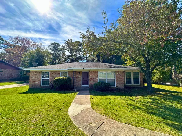 110 Windsor Dr, Daphne, AL 36526