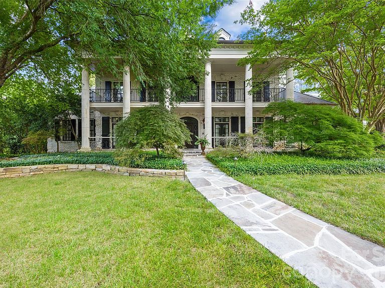 4523 Fox Brook Ln