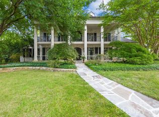 4523 Fox Brook Ln, Charlotte, NC 28211