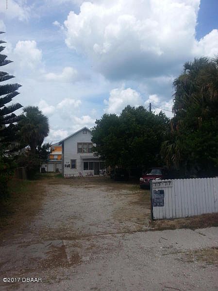 1st image of 715 Davis St