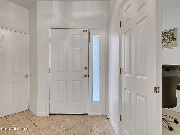 4th image of 912 Handsome Cab Ln APT 105