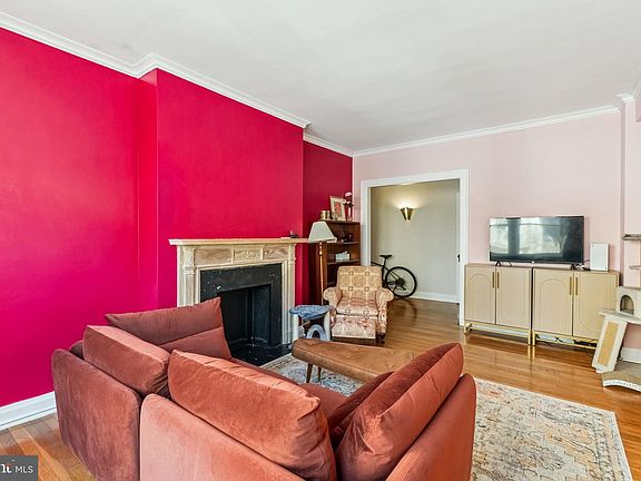 4th image of 3405 Greenway Unit 105