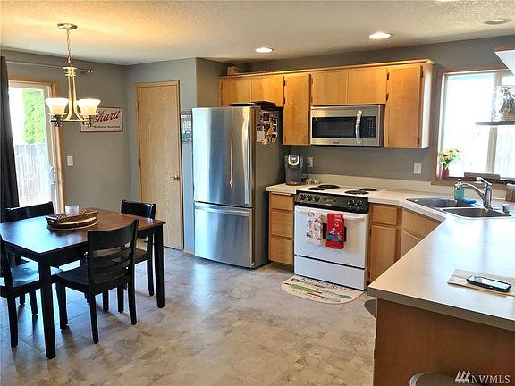 5th image of 106 Wilshire Way