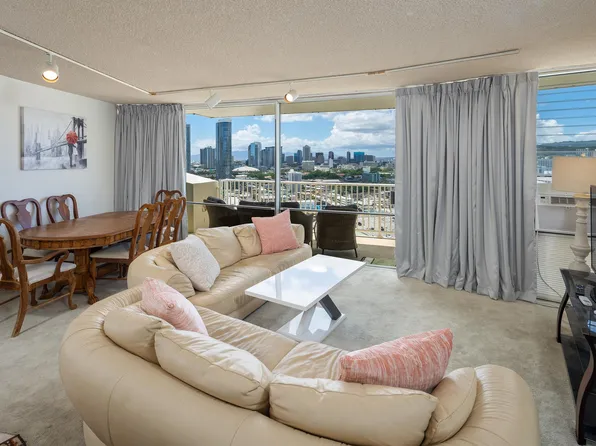 750 Amana St, Honolulu, HI