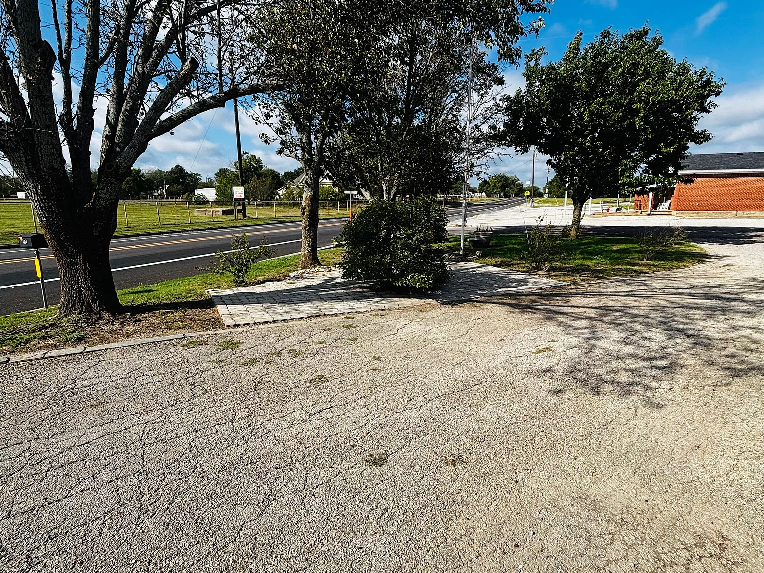 3 bed, 1586 sqft, $2,500 — Photo 3