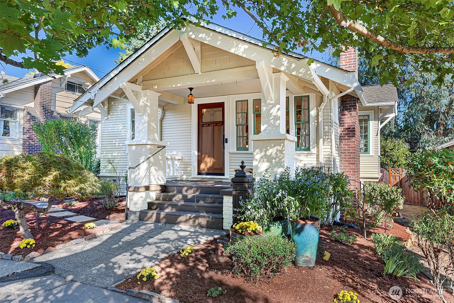3906 Burke Avenue N photo 1