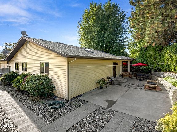 2nd image of 706 N 47th Ave