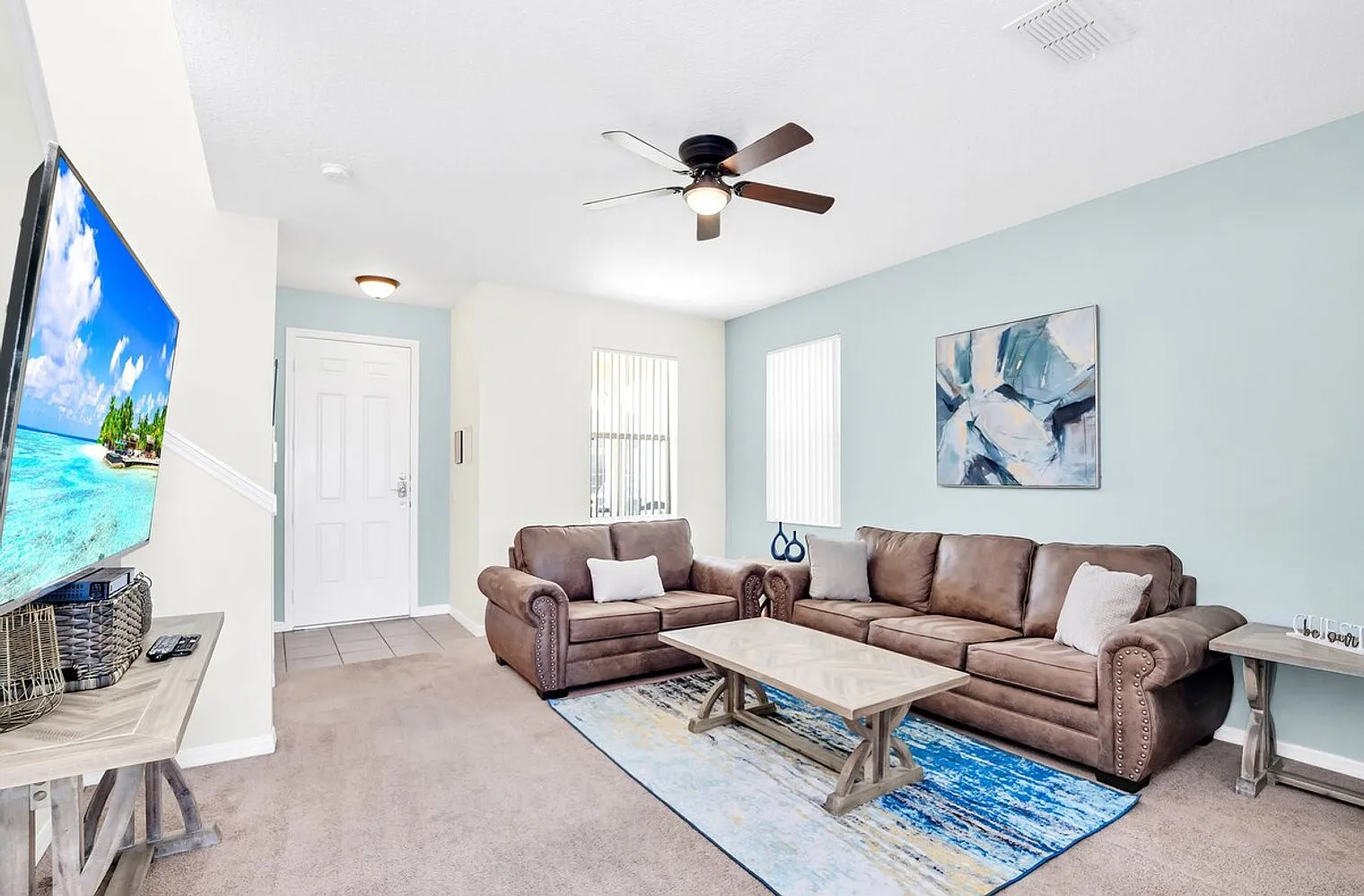 5 bed, 5.0 bath, 2281 sqft, $4,018 — Photo 4