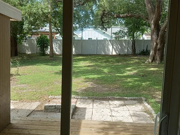 308 Woodlawn Ave — Photo 19