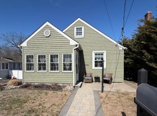 365 Lake Ave, Oakhurst, NJ 07755