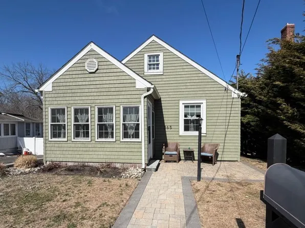 365 Lake Ave, Oakhurst, NJ 07755