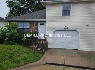 2003 S 18th Ave, Ozark, MO 65721