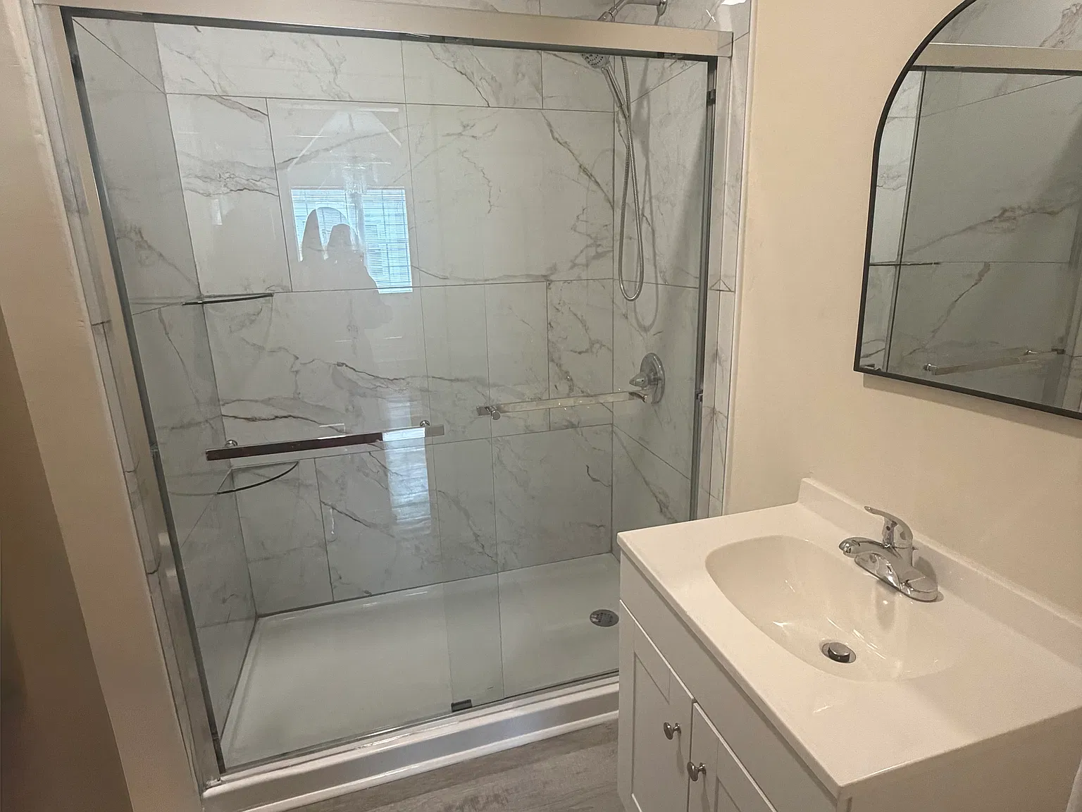 3 bed, 992 sqft, $2,000 — Photo 2