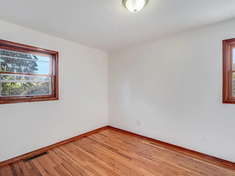 9148 SE Ankeny St — Photo 9