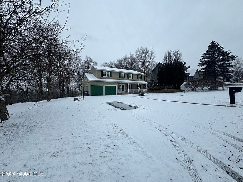 3rd image of 19 Mallards Landing S