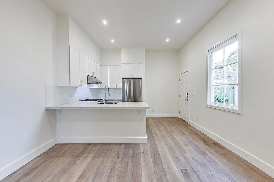 1st image of 332 Fair Oaks St #1