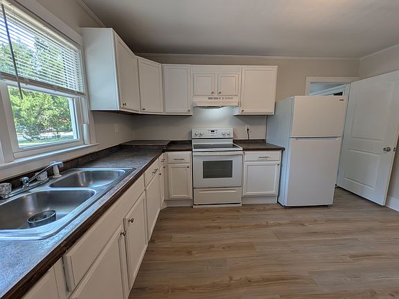 3rd image of 417 S Magnolia Ave.