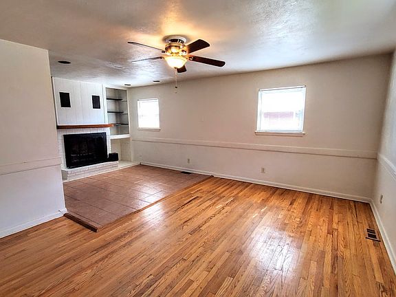3rd image of 2603 Haywood Ave