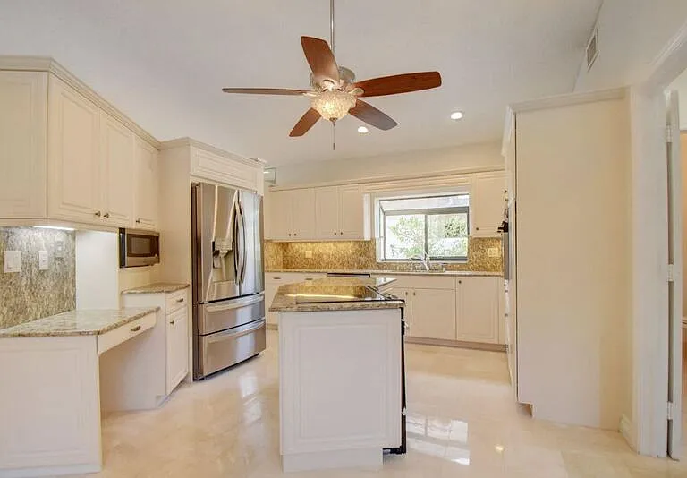 22595 Esplanada Cir W — Photo 17