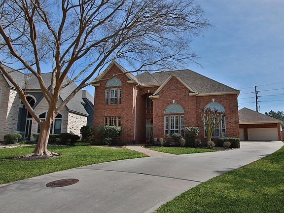 3rd image of 5803 Desert Oak Way