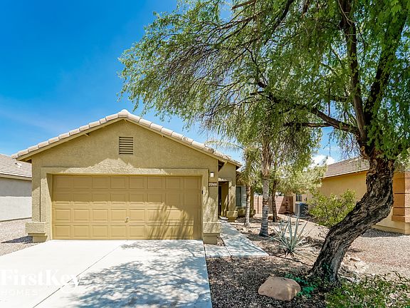 2nd image of 2046 W Silver Grass Pl