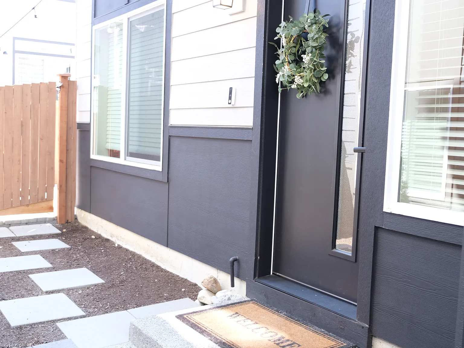 4 bed, 3.5 bath, 1880 sqft, $3,500 — Photo 2