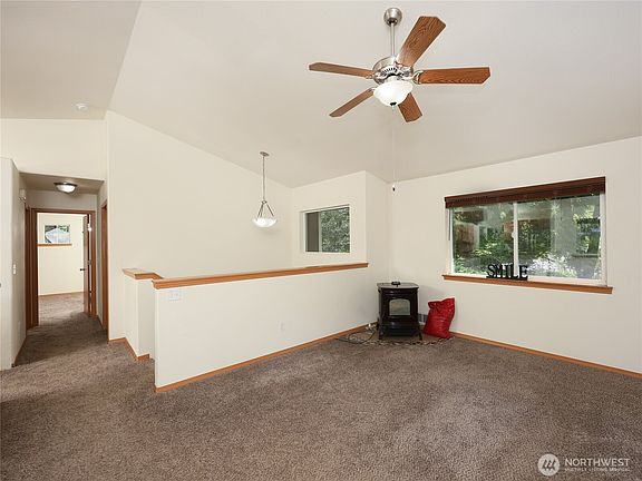 5th image of 1924 238th AVE NE