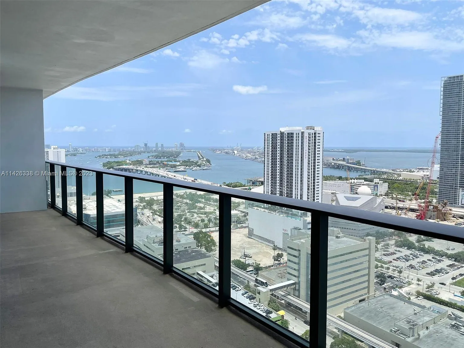 2 bed, 1100 sqft, $3,750 — Photo 3