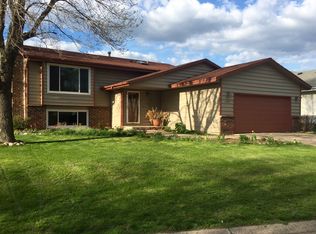 4450 141st St W, Savage, MN 55378