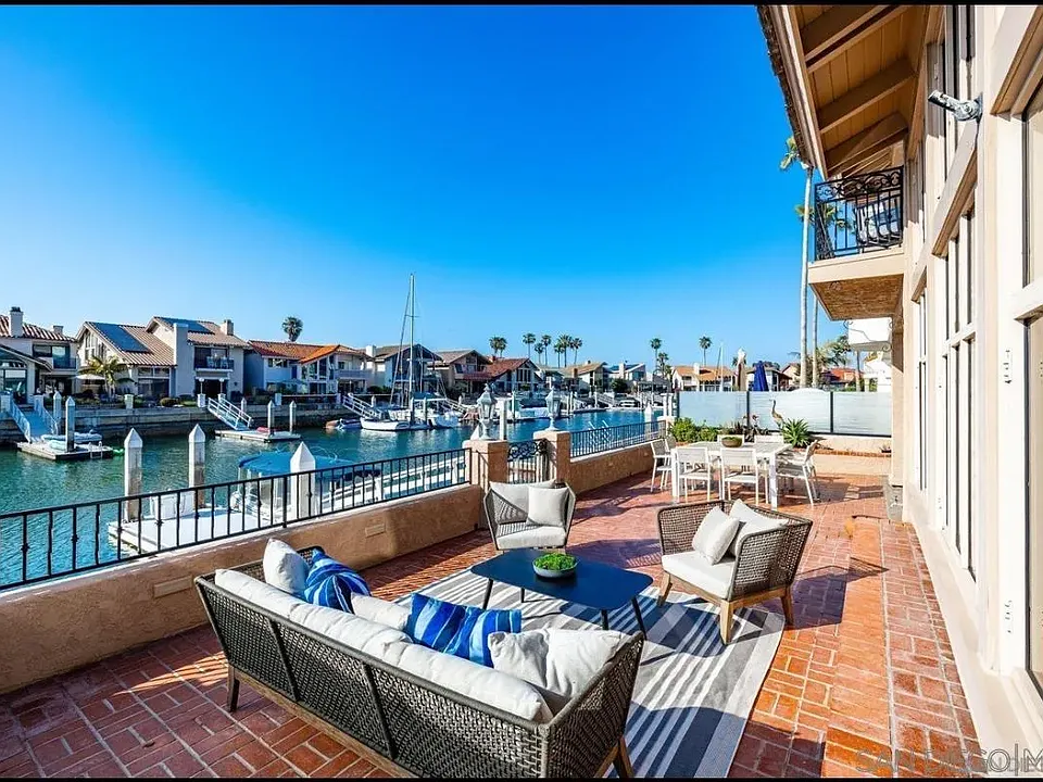 12 Buccaneer Way