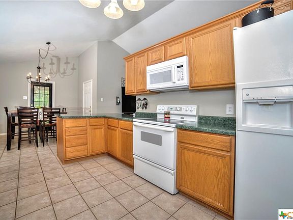 3rd image of 124 Tanglewood Dr