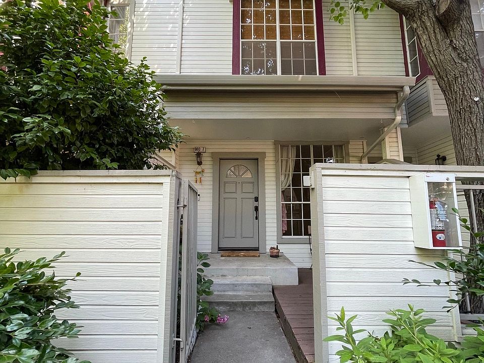 1st image of 980 Belmont Ter