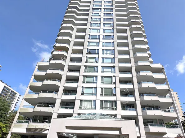 4825 Hazel St #2230, Burnaby, BC V5H 4N4