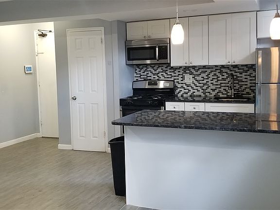 3rd image of 2615 Kennedy Blvd APT B-1