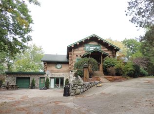 17097 Roosevelt Rd, Spring Lake, MI 49456