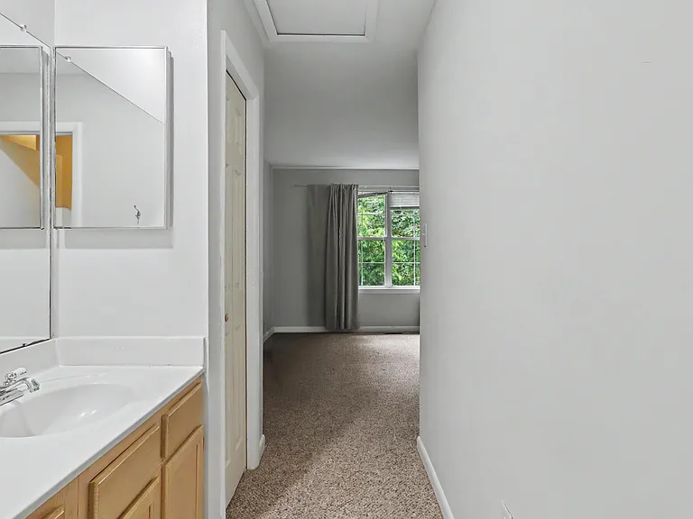 10225 Cove Ledge Ct — Photo 37
