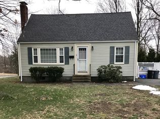 2 Eastman Ave, Foxboro, MA 02035