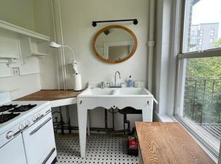 81 Carroll St FLOOR 2, Brooklyn, NY 11231