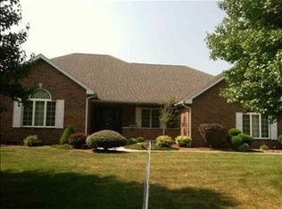 401 S Prestwick Ln, Yorktown, IN