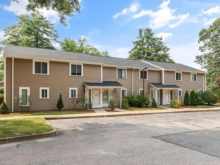 10 Silver Hill Ln — Photo 3