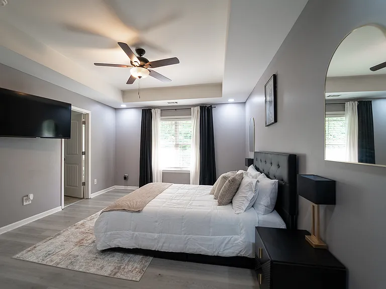 2911 Hillside Pl — Photo 10