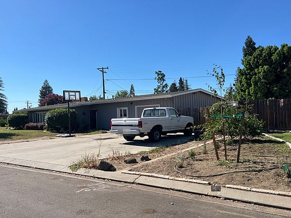 2nd image of 1305 Magnolia St