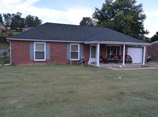 273 Redmar Blvd, Radcliff, KY 40160