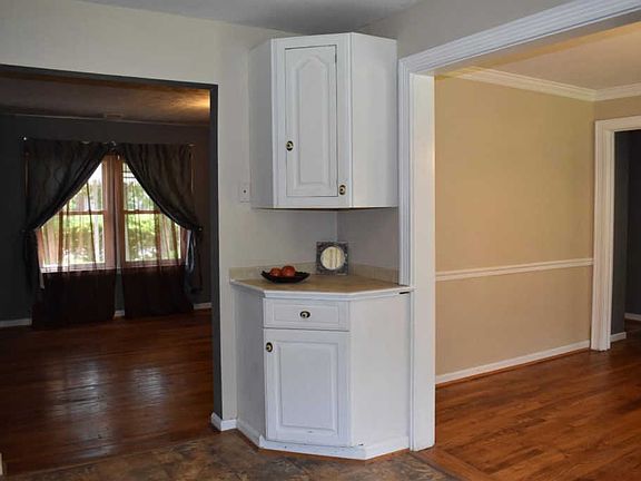 5th image of 3292 Pliney Dr