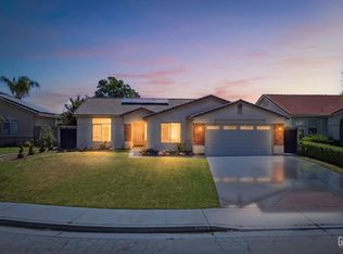 6510 Summer Breeze Ln, Bakersfield, CA 93313