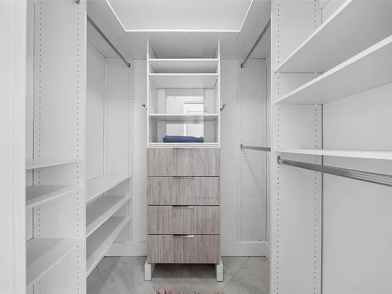 1100 Buchanan St — Photo 10