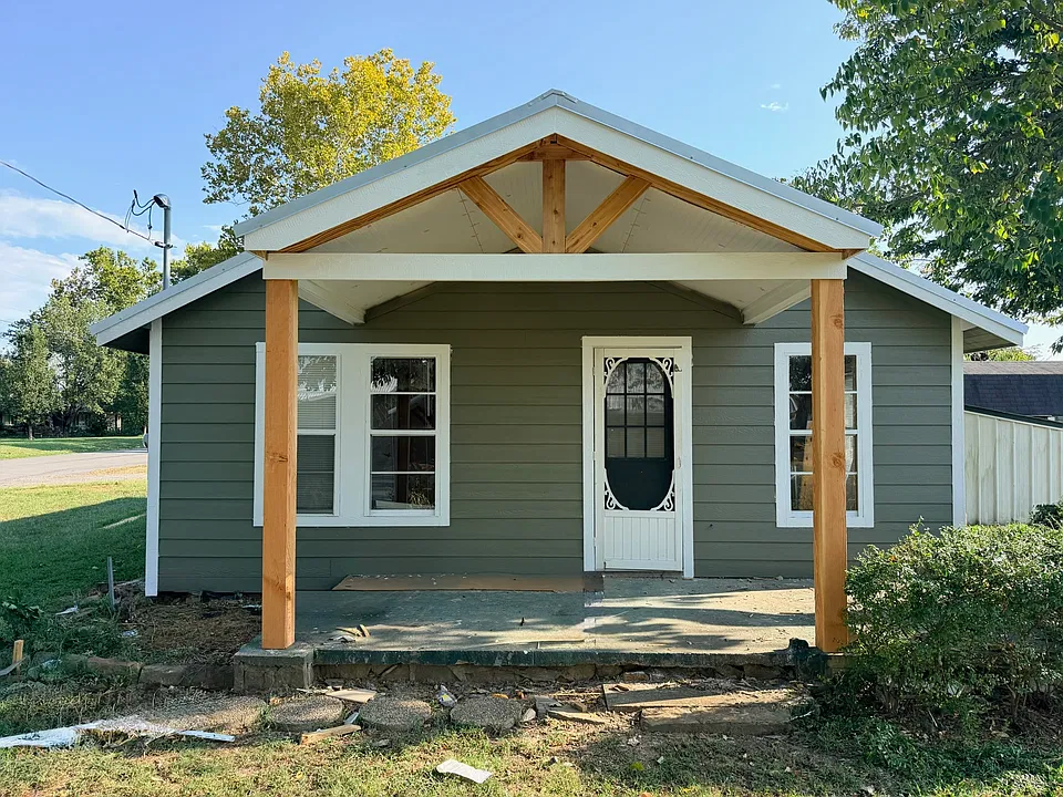 12 Church St