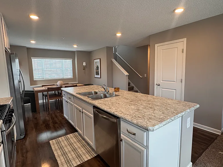 7561 Woods Edge Blvd — Photo 12